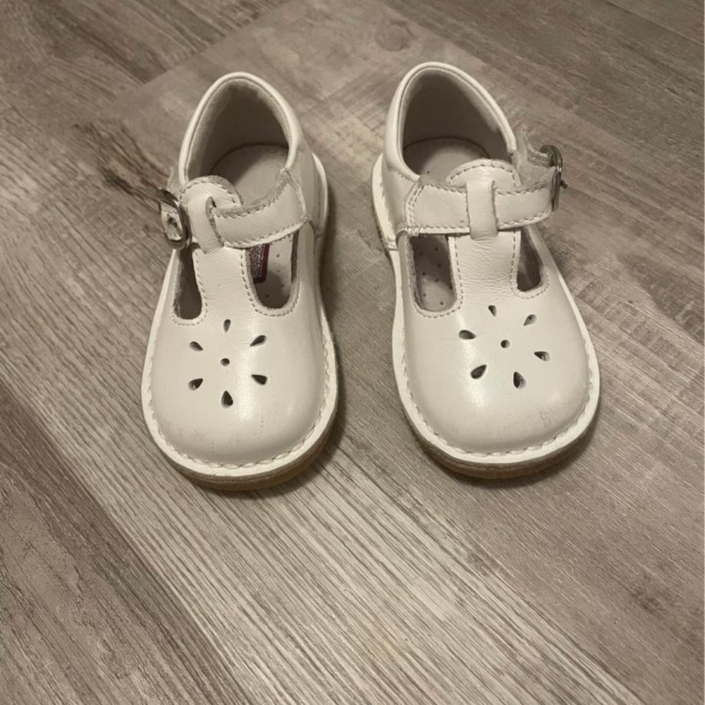 L’Amour Shoes - Size 6 - Toddler Girls